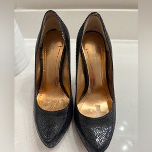 BCBG Black platform pumps
